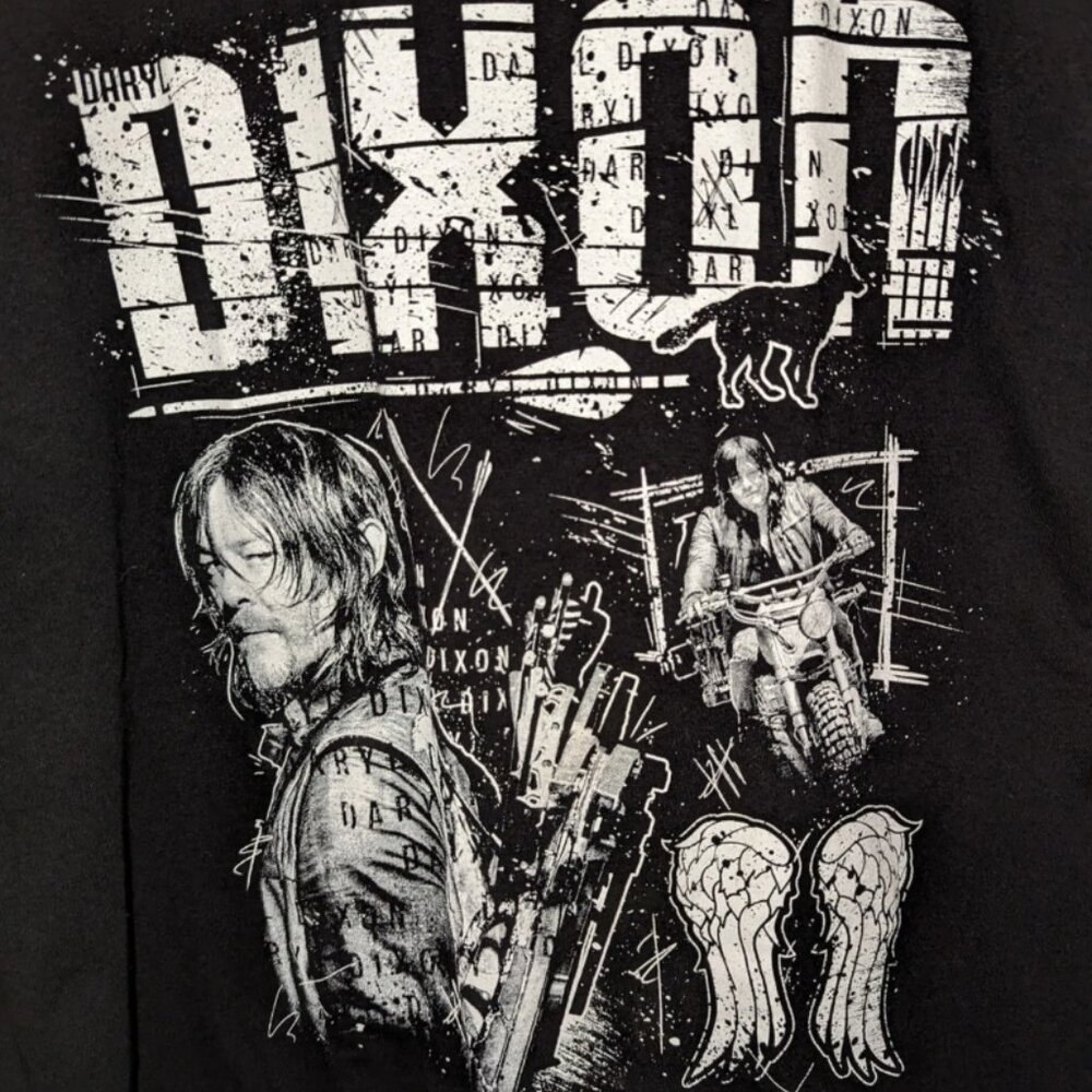 AMC The Walking Dead Daryl Dixon T-Shirt UNISEX SMALL